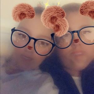 Meet your Posher, Crystal